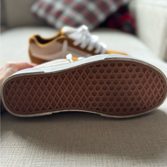 Men’s Vans 7.5 - Picture 4 of 5